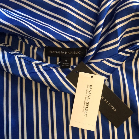 🆕 Banana Republic Tie Neck Sleeveless Blouse Blue - Picture 5 of 7